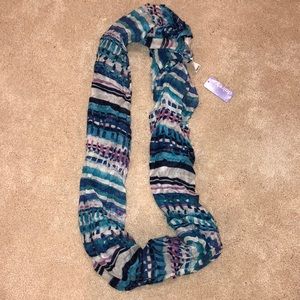 ***NWT*** Claire’s Infinity Scarf